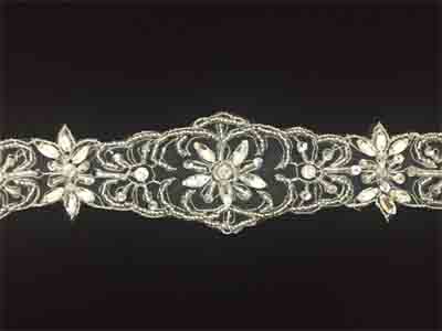 Gyöngyözött tüll rátét